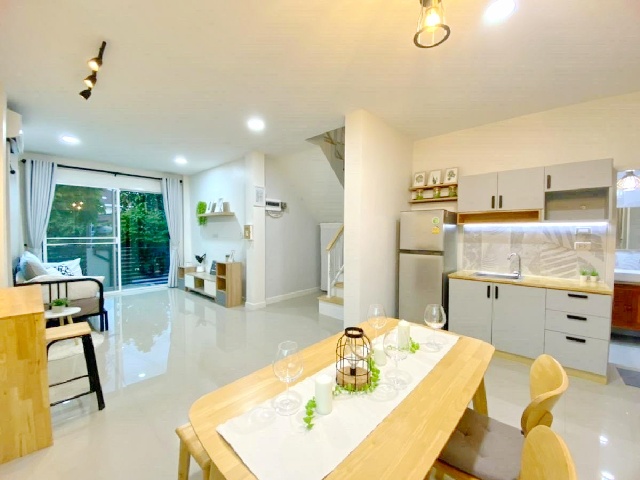 ทาวน์โฮม 2 ชั้น รัชดาภิเษก BTSรัชโยธิน 890ม. MRTลาดพร้าว 2.2 กม.