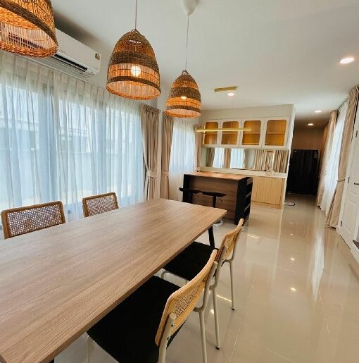 วิวสวน.4 น ย่านเมกาบางนา 1.3 กม. คฤหาสน์ใหม่ หรู 2 ชั้น 214 ตร.ม