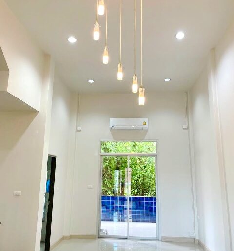 ทาวน์โฮม 4ชั้น ใหม่ทั้งหลัง 4นอน รัชดาภิเษก700ม. MRTลาดพร้าว 400ม