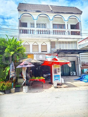 ขายทาวน์เฮ้าส์ 2.5 ชั้น 15 ตรว. ม.เรือนยูงทอง 2 หลังติดกัน