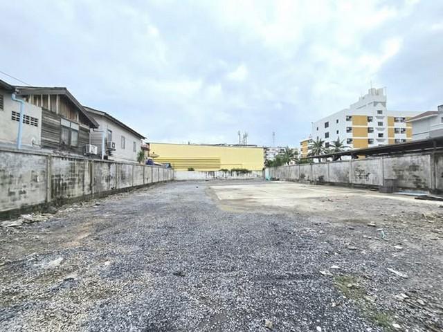 ให้เช่าที่ดินถมแล้ว 200 ตรว. ซอยศรีนครินทร์ 42 ใกล้ซีคอนสแควร์