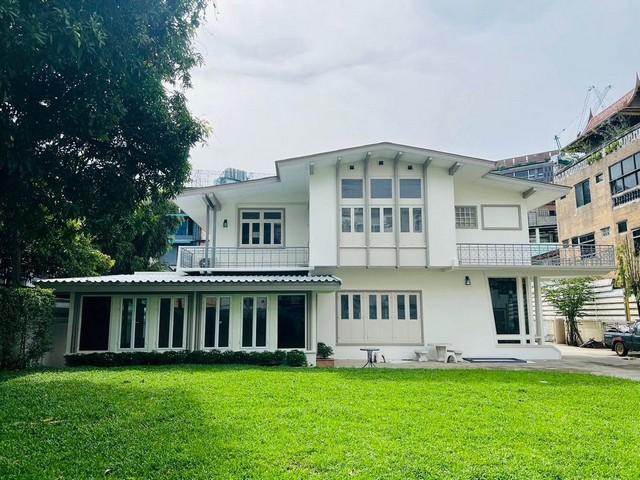 ให้เช่าบ้าน 375 ตรว. สุขุมวิท 44 อยู่ระหว่างสถานี BTS พระโขนง