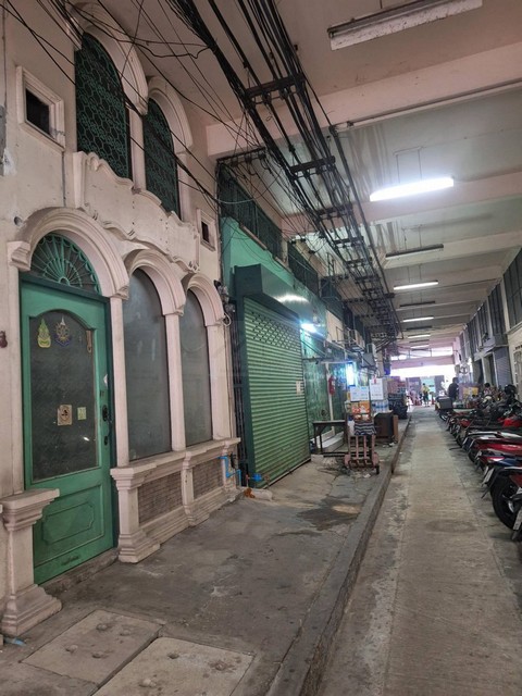 ให้เช่าตึก 2 ชั้น 100 ตร.ม สไตล์โรมันโบราณ เพดานสูง ติด MRTสามยอ