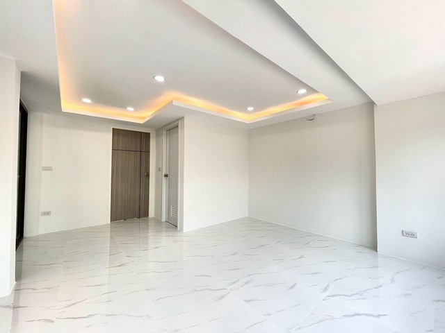 P778 ขายทาวน์เฮ้าส์ 2 ชั้น ซอยพหลโยธิน48 ปรับปรุงรีโนเวทใหม่