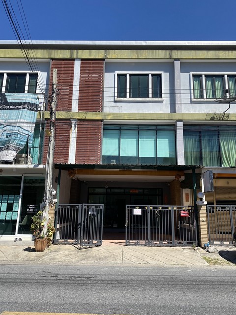 ขายทาวน์เฮ้าส์ 3 ชั้น 162 ตรม. 4 นอน นวมินทร์ 74 ใกล้แฟชั่นไอซ์แล