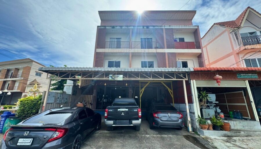 ขายด่วนราคาพิเศษ! อาคารพาณิชย์ 3 ชั้น (2 คูหา) ซอยขจรวิทย์ แพรกษา