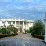 ขายด่วน คฤหาสน์หรู ติดถนนสิริโสธร เมืองฉะเชิงเทรา