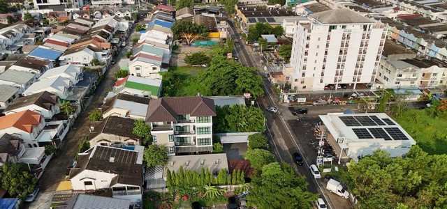 ขายโฮมออฟฟิศ 4ชั้น ถนนบางนา-ตราด พร้อมอาคารเอนกประสงค์ ที่ดิน 20