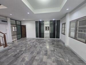 ให้เช่า,บ้าน,ขายหรือให้เช่าบ้านเดี่ยวรามคำแหง  ,ขายหรือให้เช่าบ้านเดี่ยวรามคำแหง  ,มือสองปรับปรุงใหม่ ,สวยเหมือนใหม่ ,ใกล้รพเวชธานีรามคำแหง  ,บ้านใกล้รพรามคำแหง